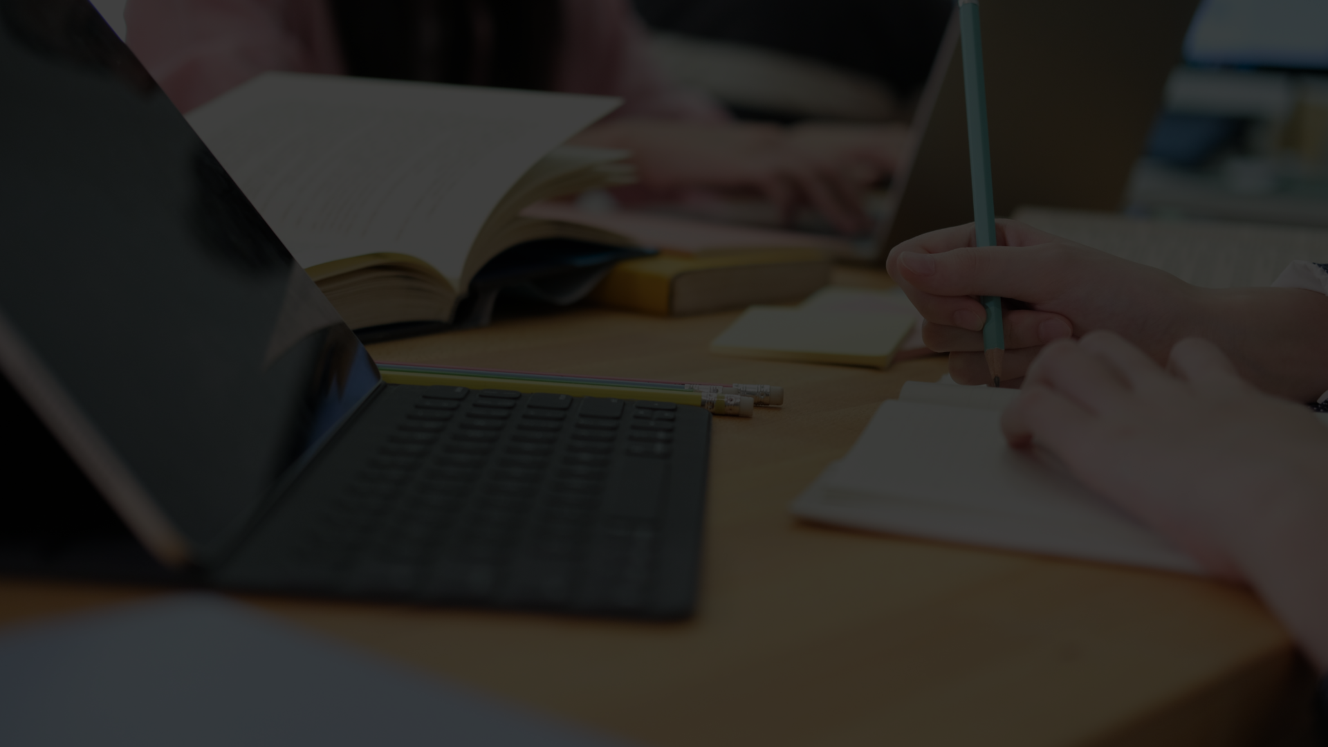 Jóvenes migrantes y violencia